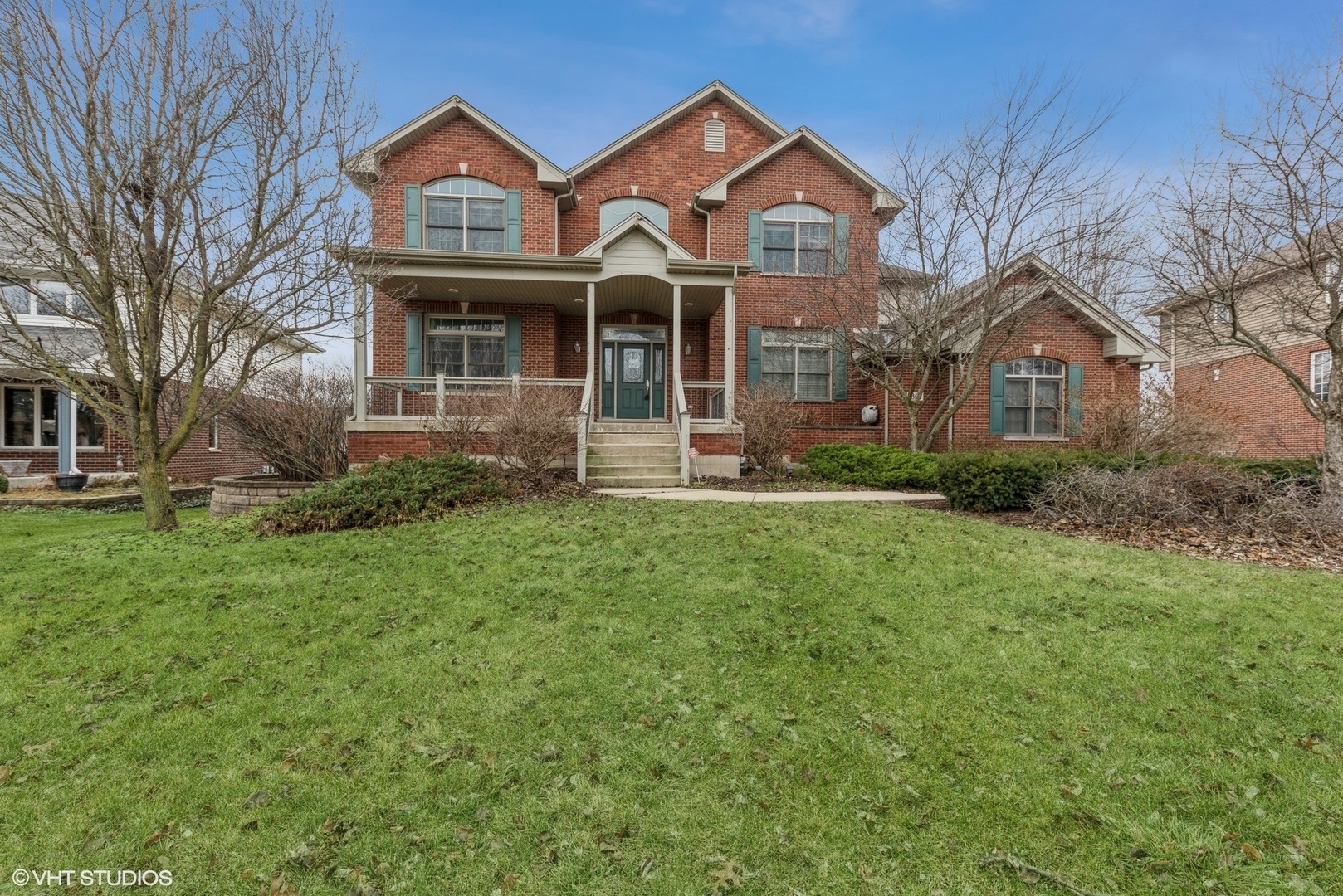 Property Photo: 3308 Avondale Court IL 60451