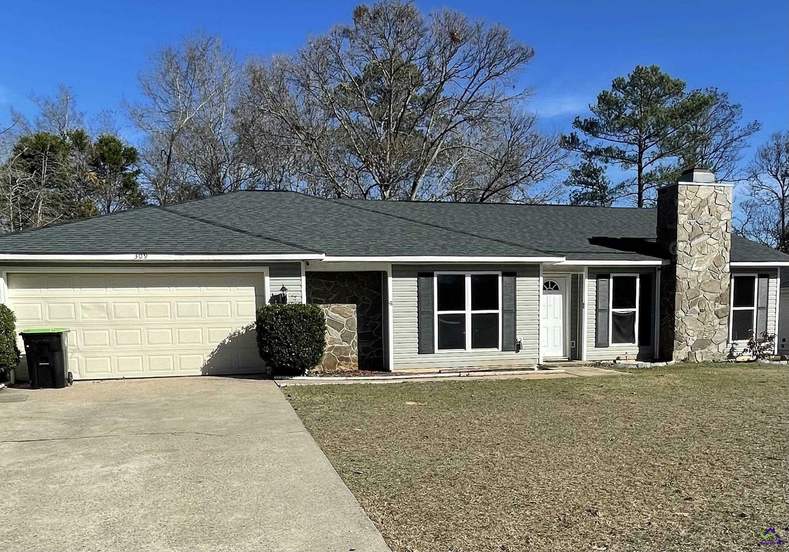 Property Photo: 309 Cedar Ridge Drive GA 31088