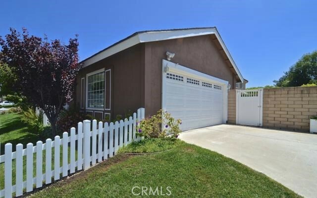 Property Photo:  16301 Shadbush Street  CA 92708 