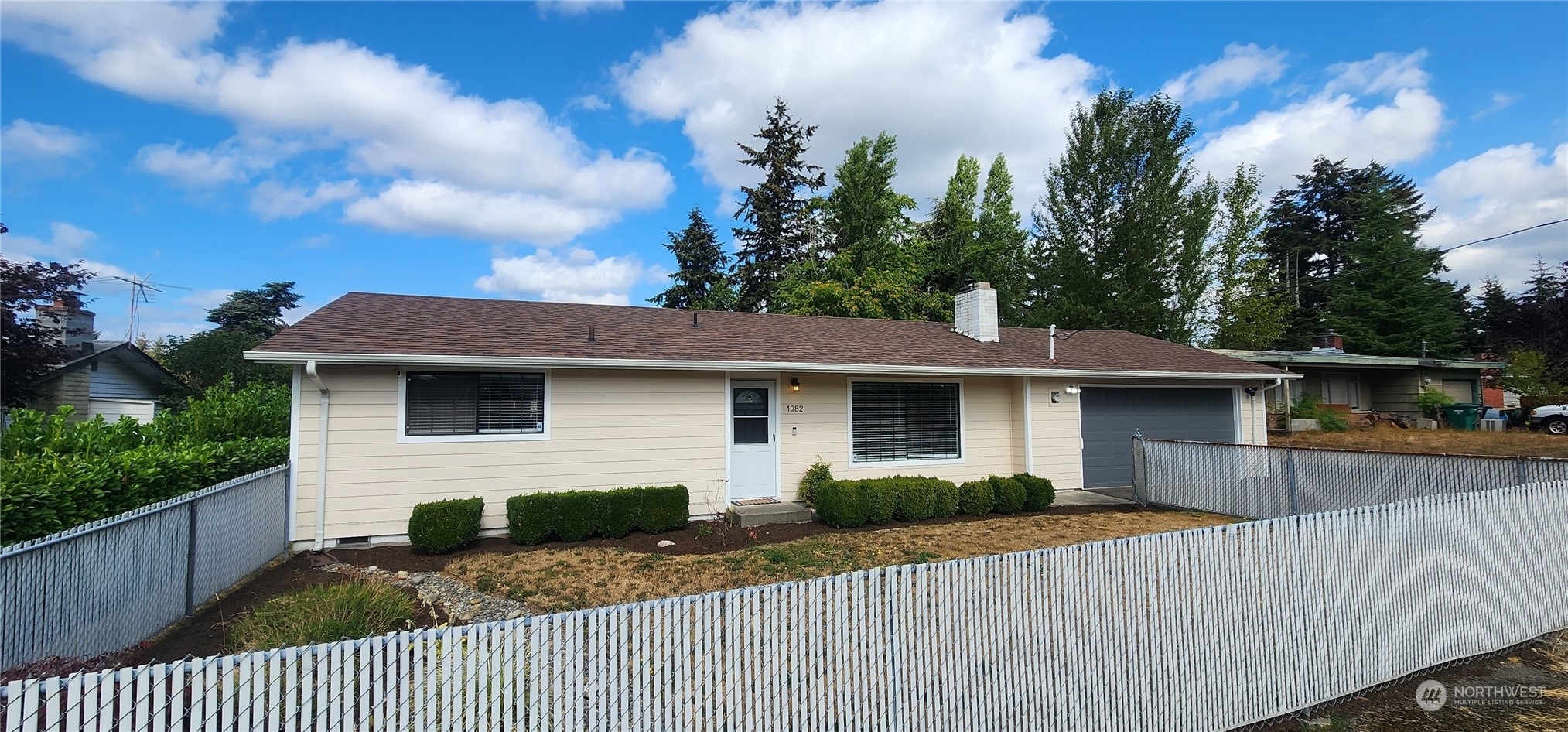 Property Photo:  1082 S 316th Street  WA 98003 