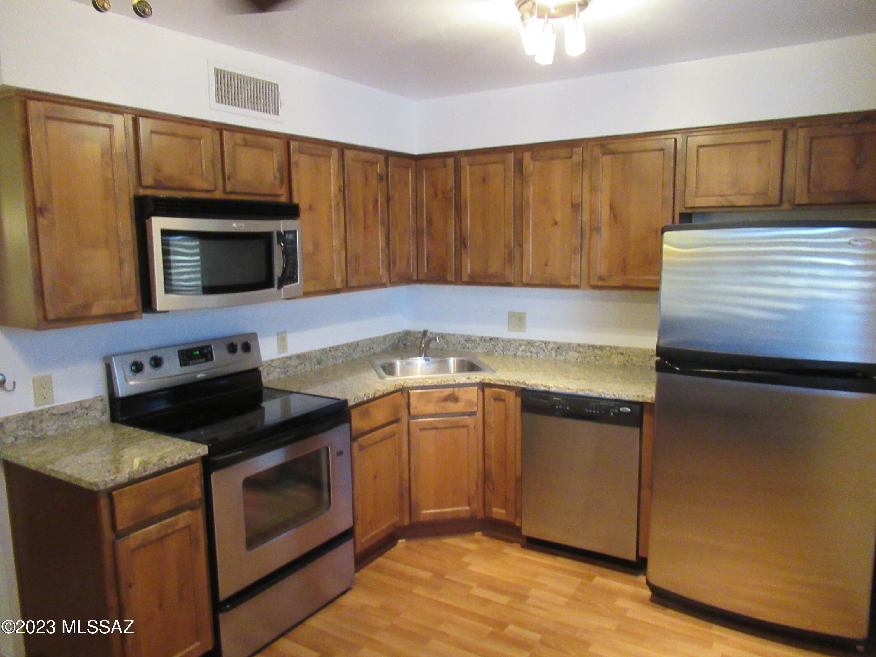 Property Photo:  55 N Cherry Avenue 216  AZ 85719 