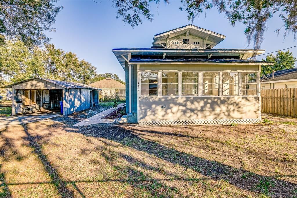 Property Photo:  1926 Fairfax Court NE  FL 33881 