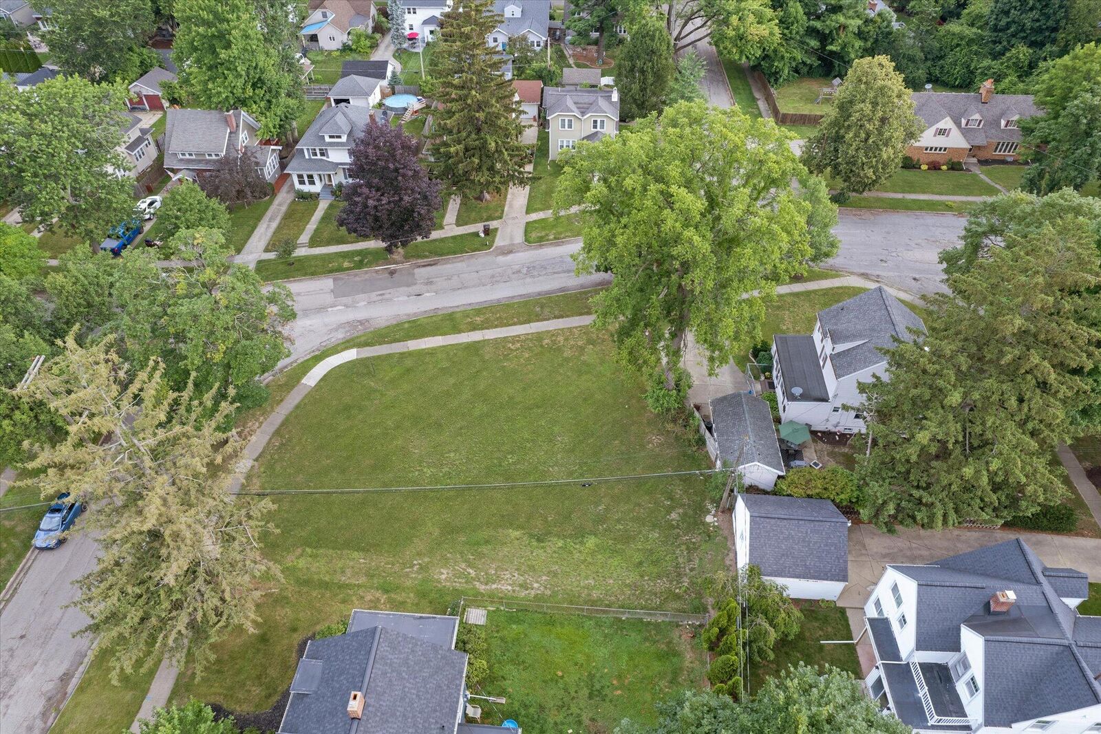 Property Photo: 739 Audubon Boulevard MI 49203