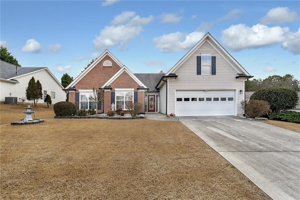 Property Photo: 2627 Midler Court GA 30519