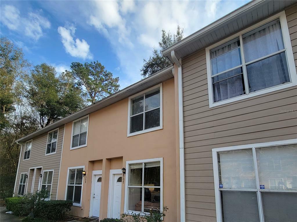 Property Photo:  4415 SW 34th Street 307  FL 32608 