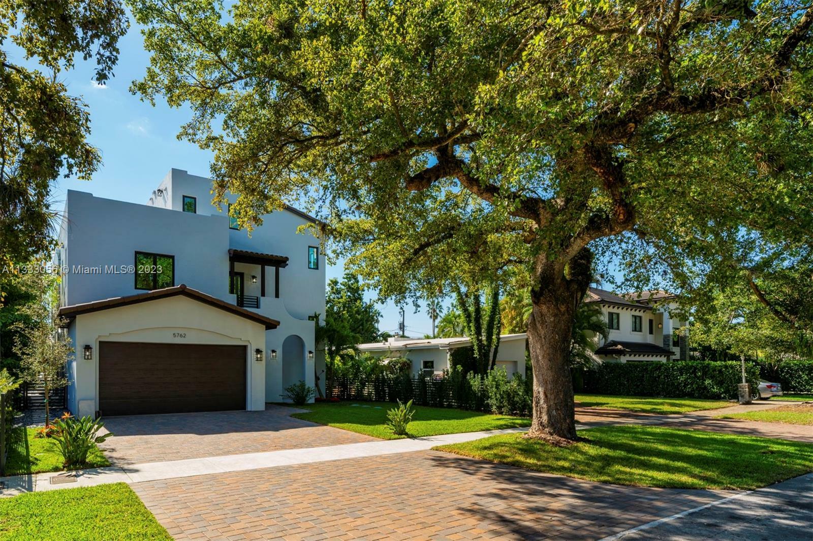 Property Photo: 5762 SW 33rd St FL 33155