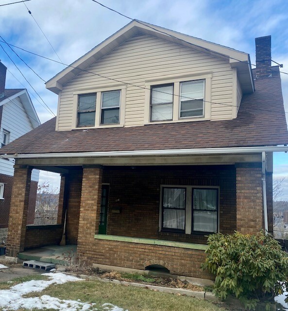 Property Photo: 114 Mackey Ave PA 16001