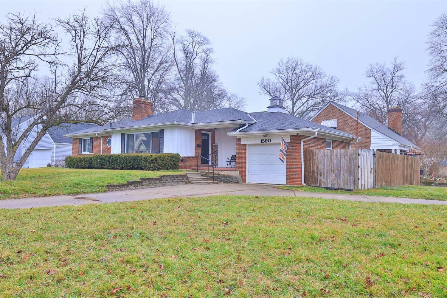 Property Photo: 1590 Clio Ave OH 45230