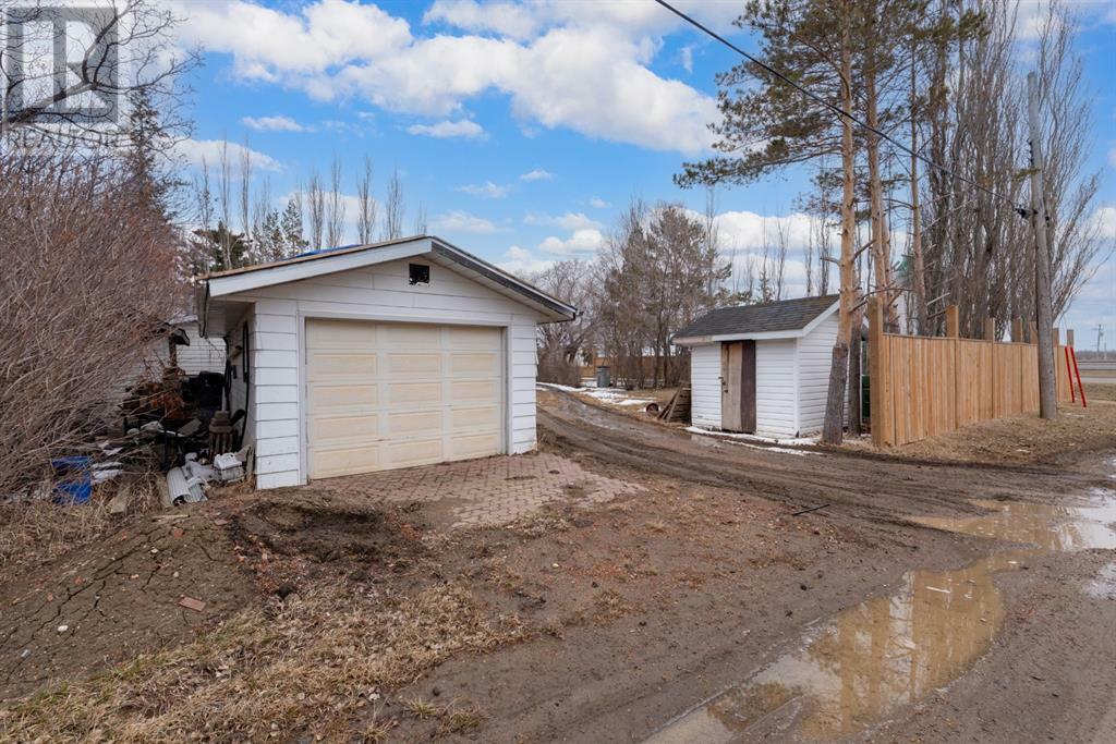 Property Photo:  108 2 Street West  SK S0M 1H0 