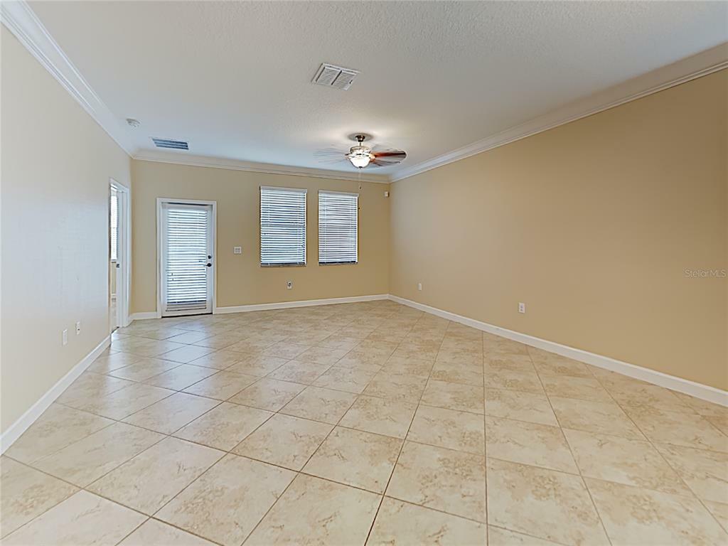 Property Photo:  11812 Frost Aster Drive  FL 33579 