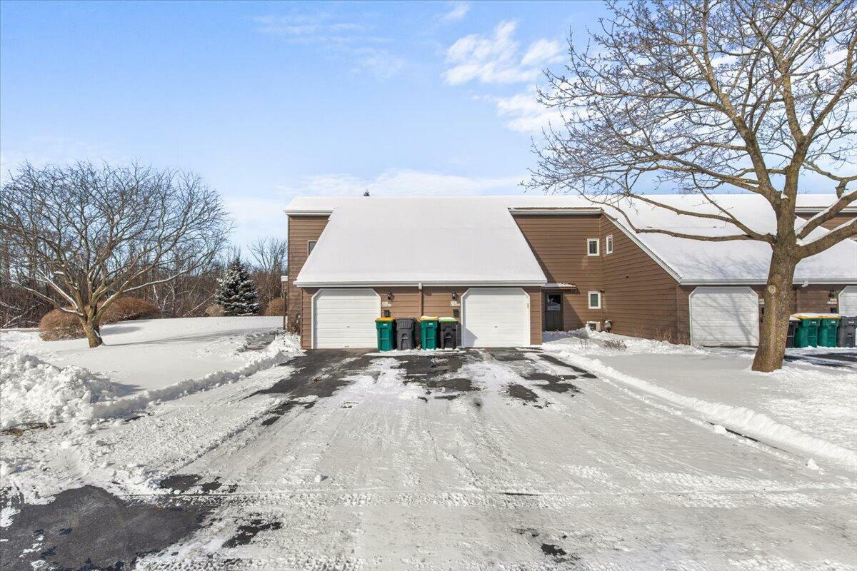 Property Photo:  N163w19426 Cedar Run Dr A7  WI 53037 