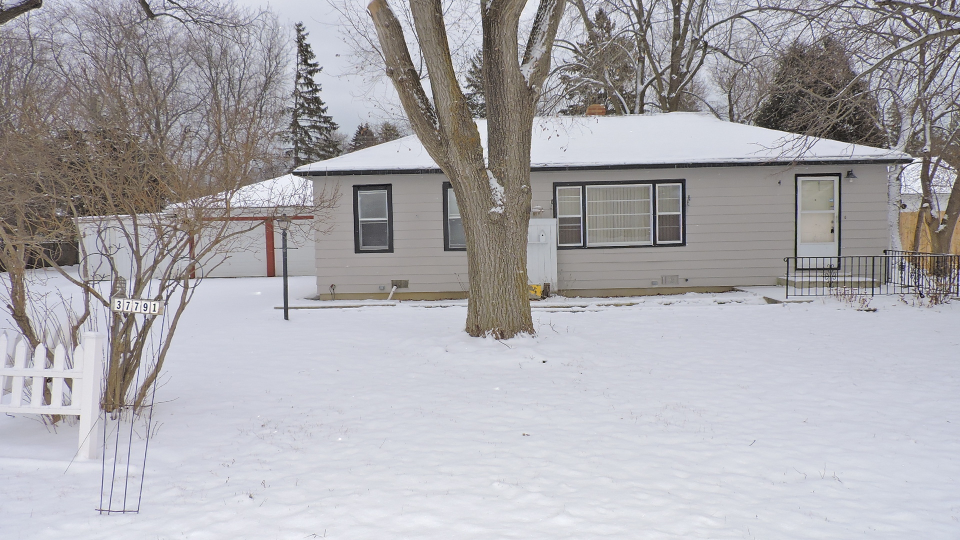 Property Photo:  37791 N De Woody Road  IL 60087 