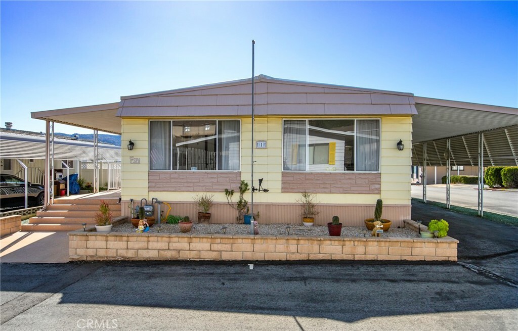 Property Photo:  2200 W Wilson 1  CA 92220 