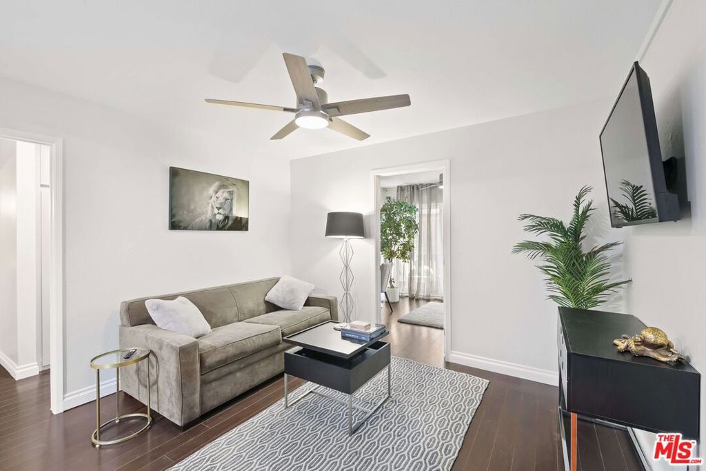 Property Photo: 1000 W Macarthur Boulevard 11 CA 92707