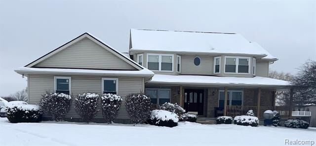 653 S Charing Cross Drive  Grand Blanc MI 48439 photo