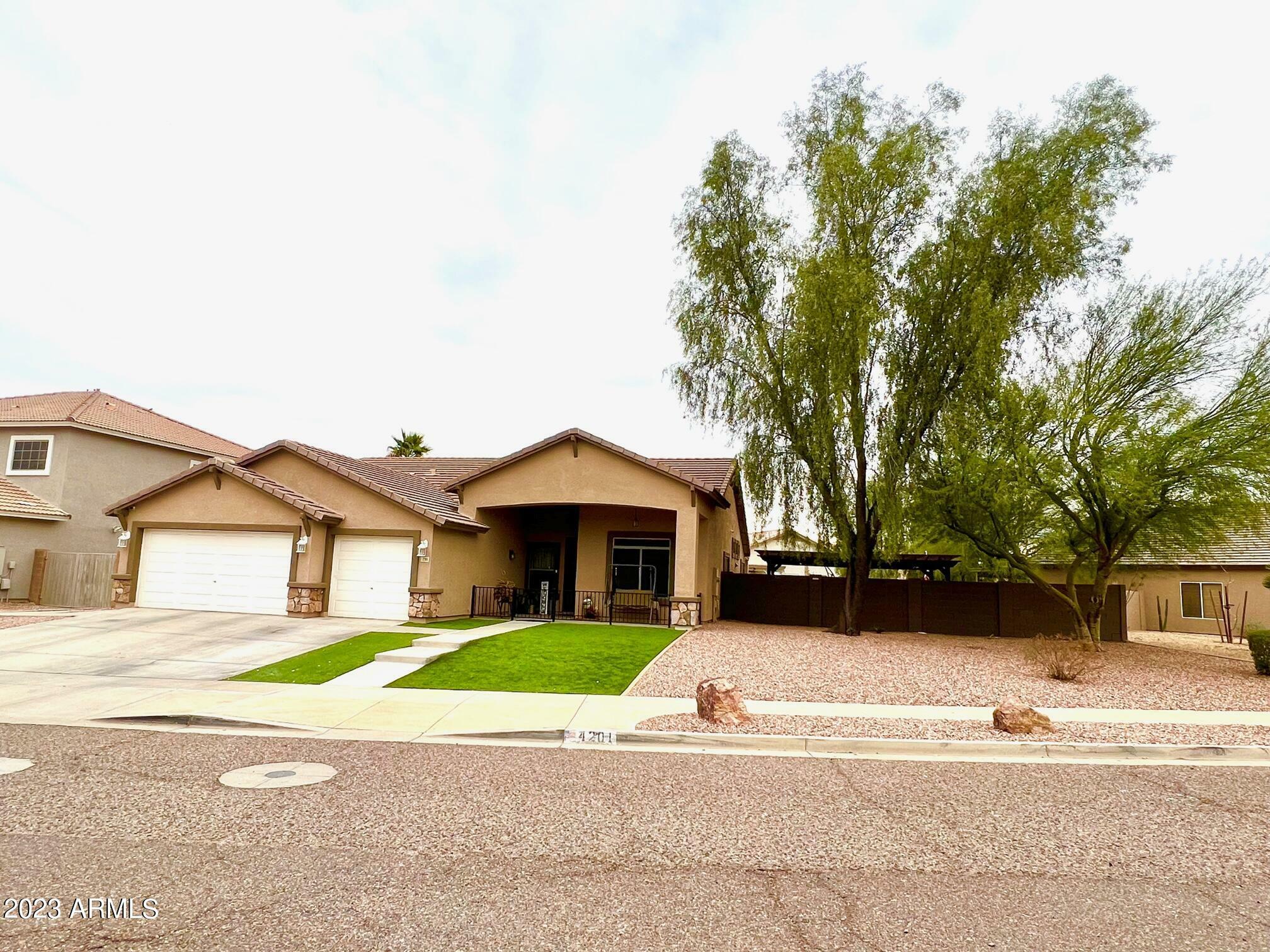 Property Photo:  4201 S 76th Lane  AZ 85043 