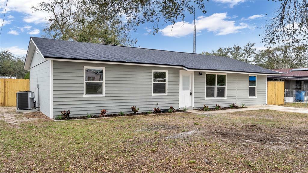 Property Photo:  517 Sunrise Boulevard  FL 33868 