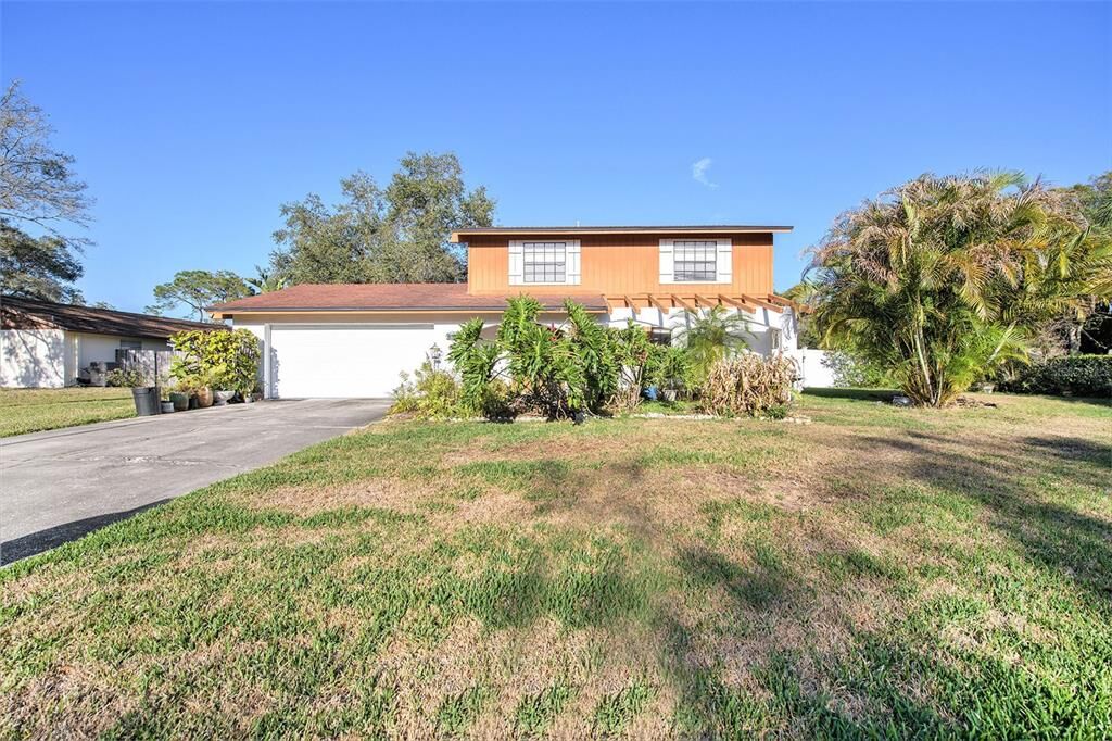 Property Photo: 4901 Dewey Rose Court FL 33624