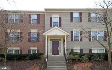 Property Photo:  12111 Greenway Court 102  VA 22033 