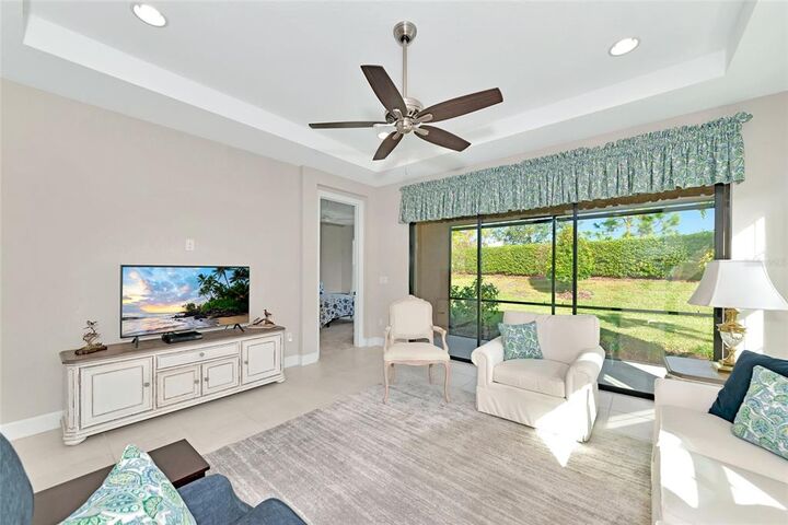 Property Photo:  10409 Highland Park Place  FL 34221 