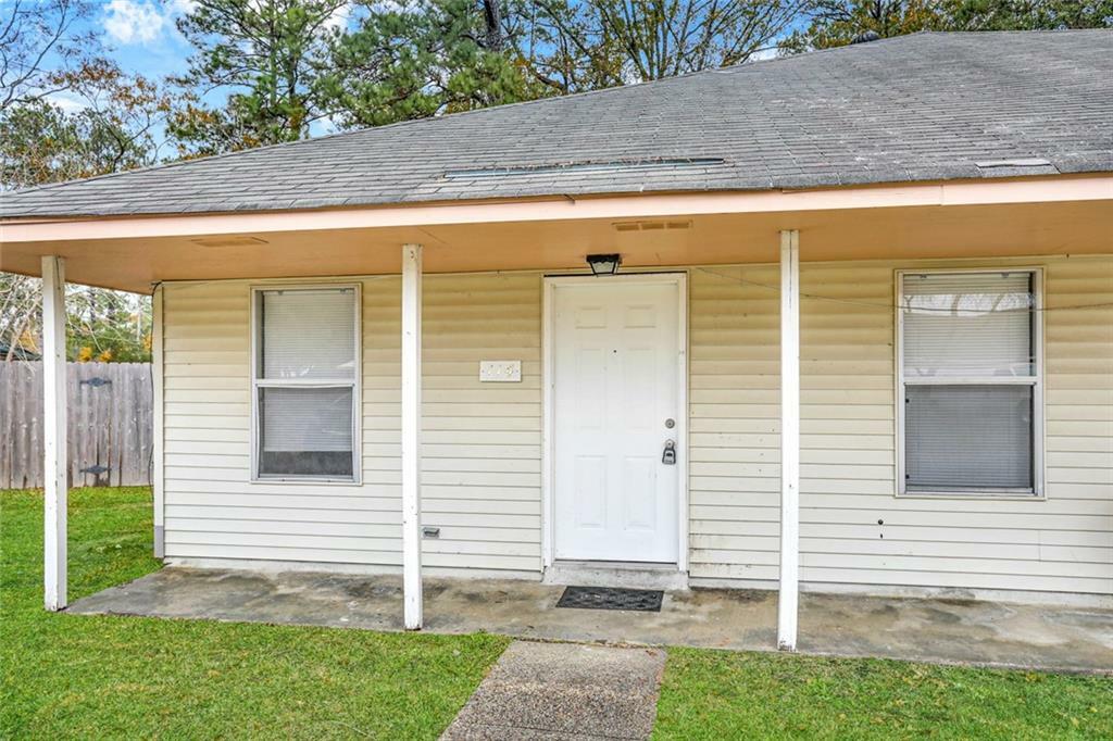 Property Photo:  114 Village Drive 114  LA 70461 