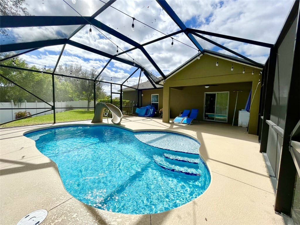 Property Photo:  8145 Westfield Circle  FL 32966 