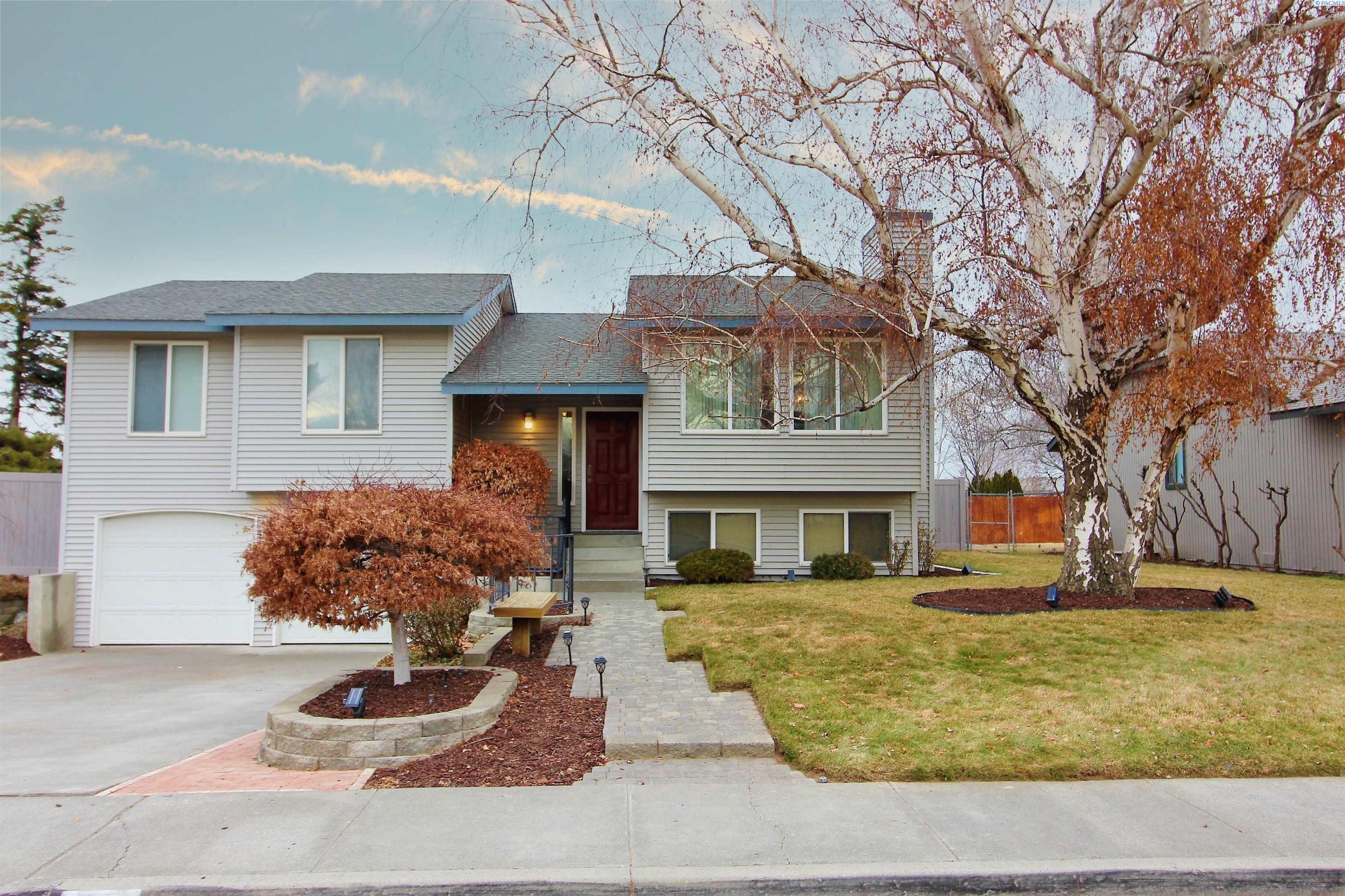 Property Photo: 8012 W Grand Ronde Ave. WA 99336