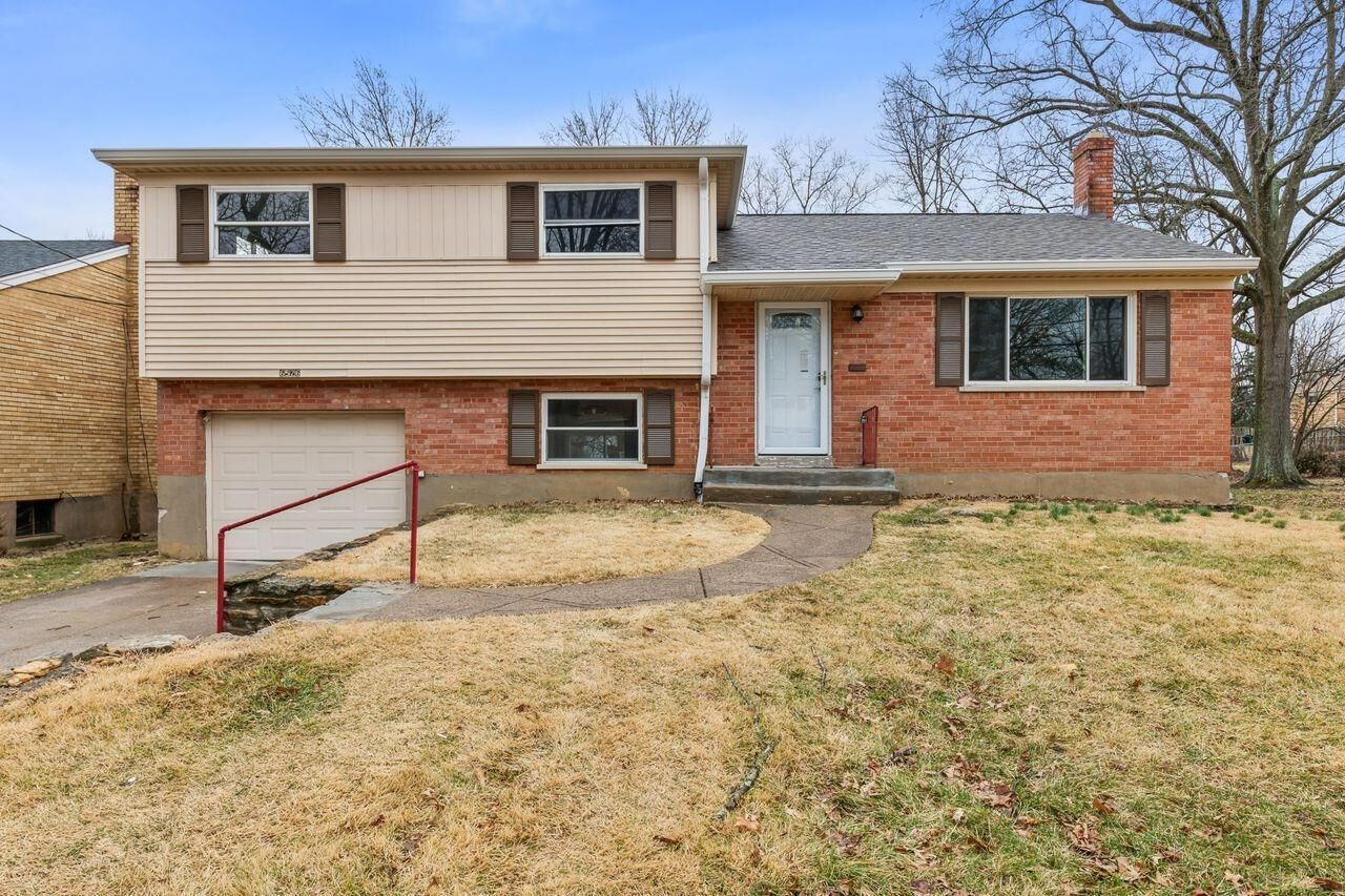 Property Photo: 6526 S Oak Knoll Dr OH 45224