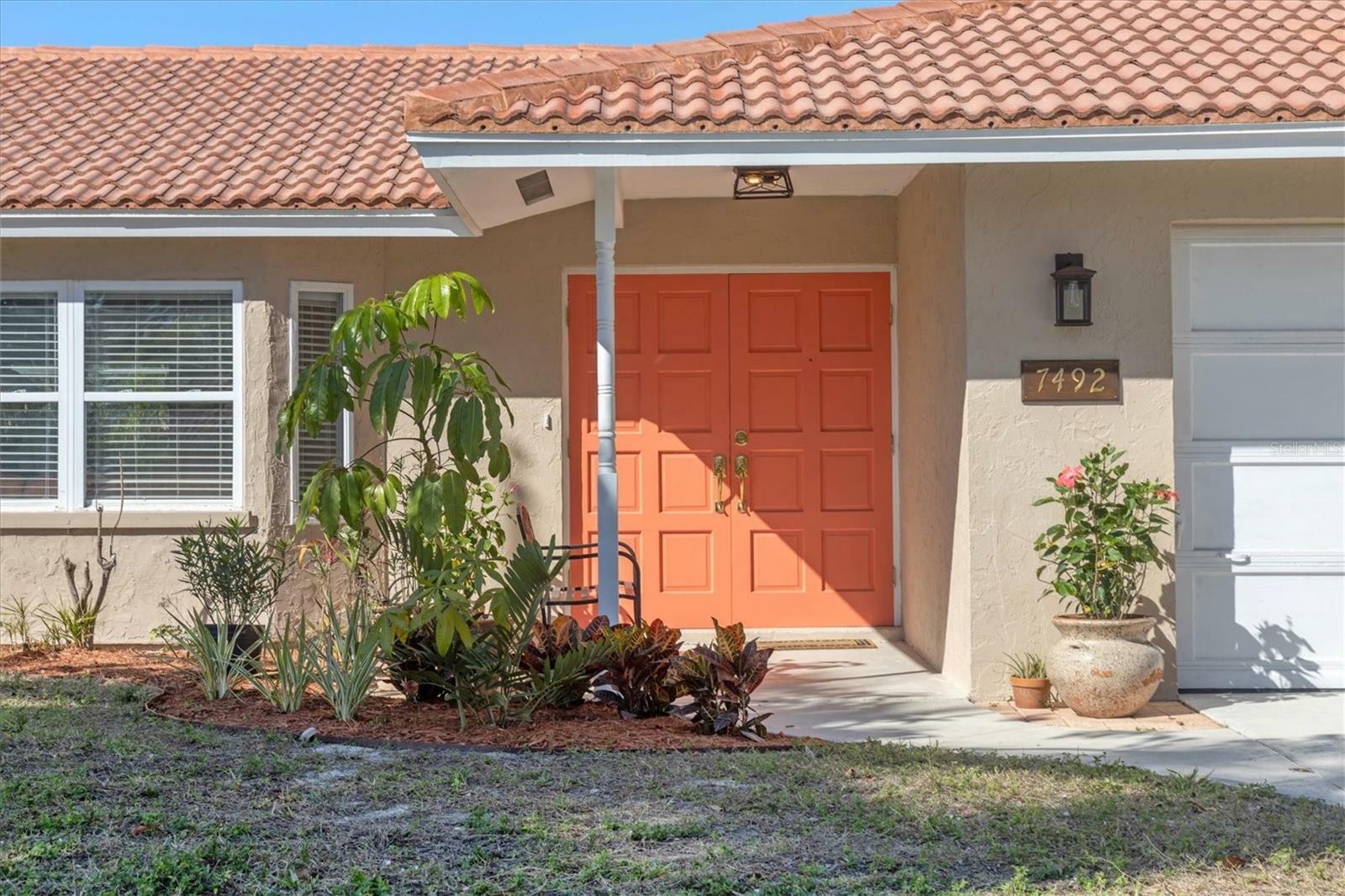 Property Photo:  7492 Dickens Drive  FL 34231 