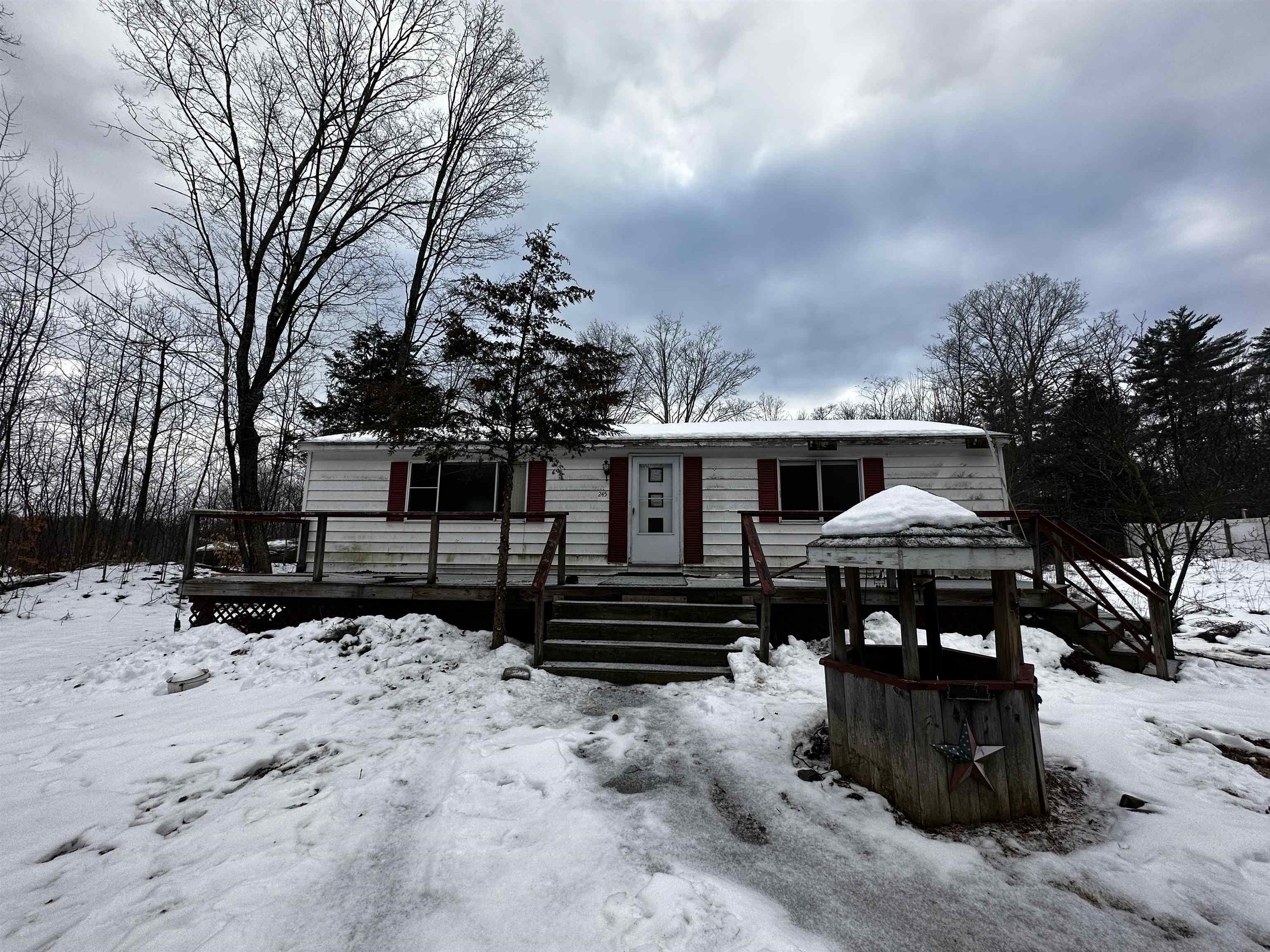 Property Photo:  245 Fremont Road  NH 03873 