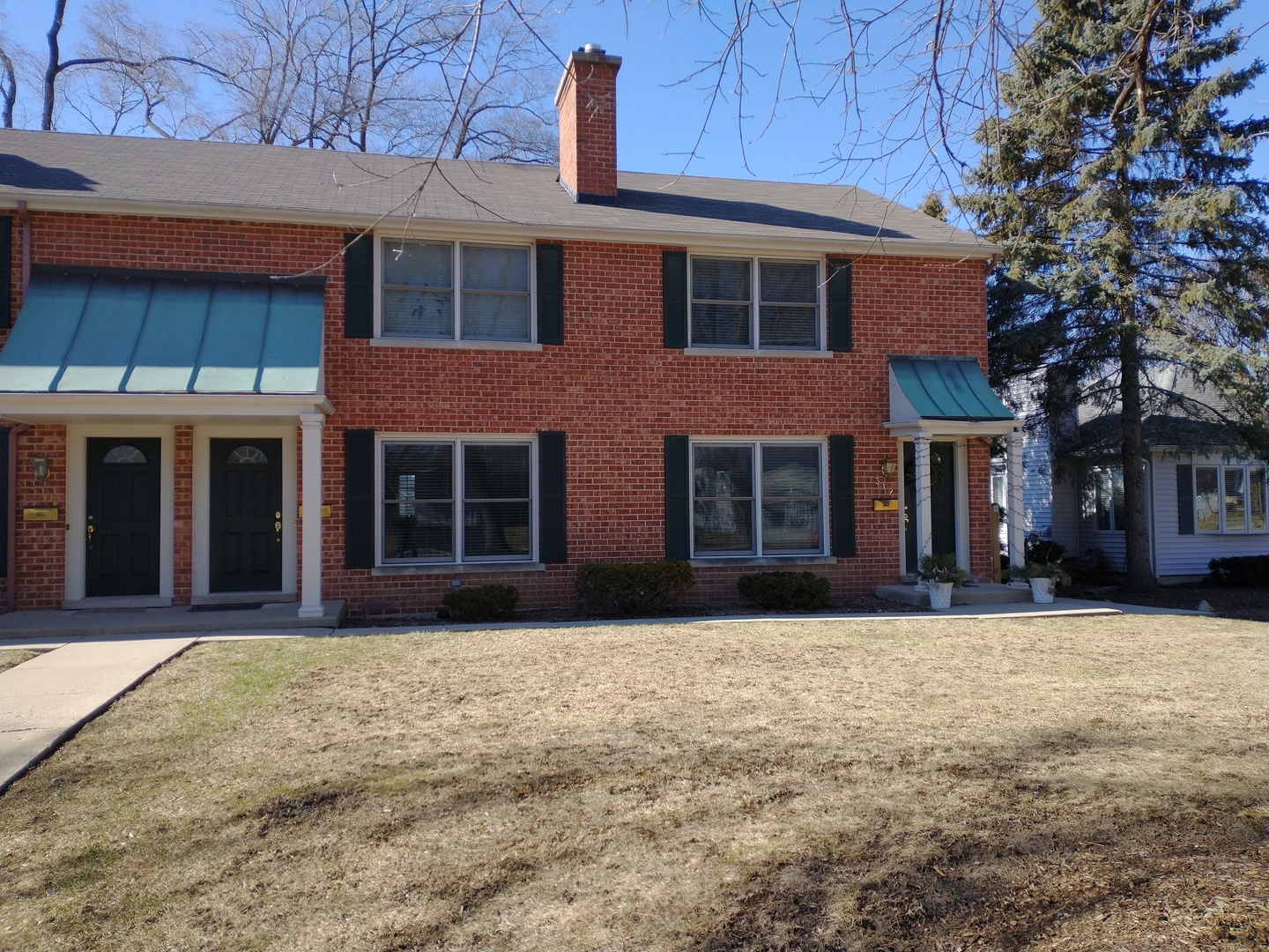 Property Photo:  312 S Glendale Avenue 312  IL 60010 