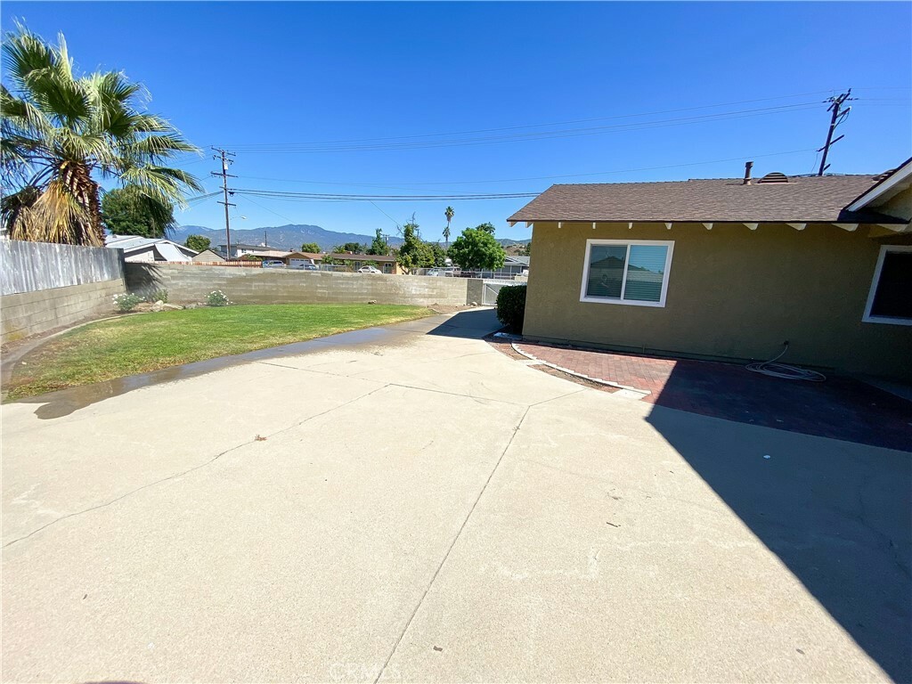 Property Photo:  326 E Juanita Avenue  CA 91740 