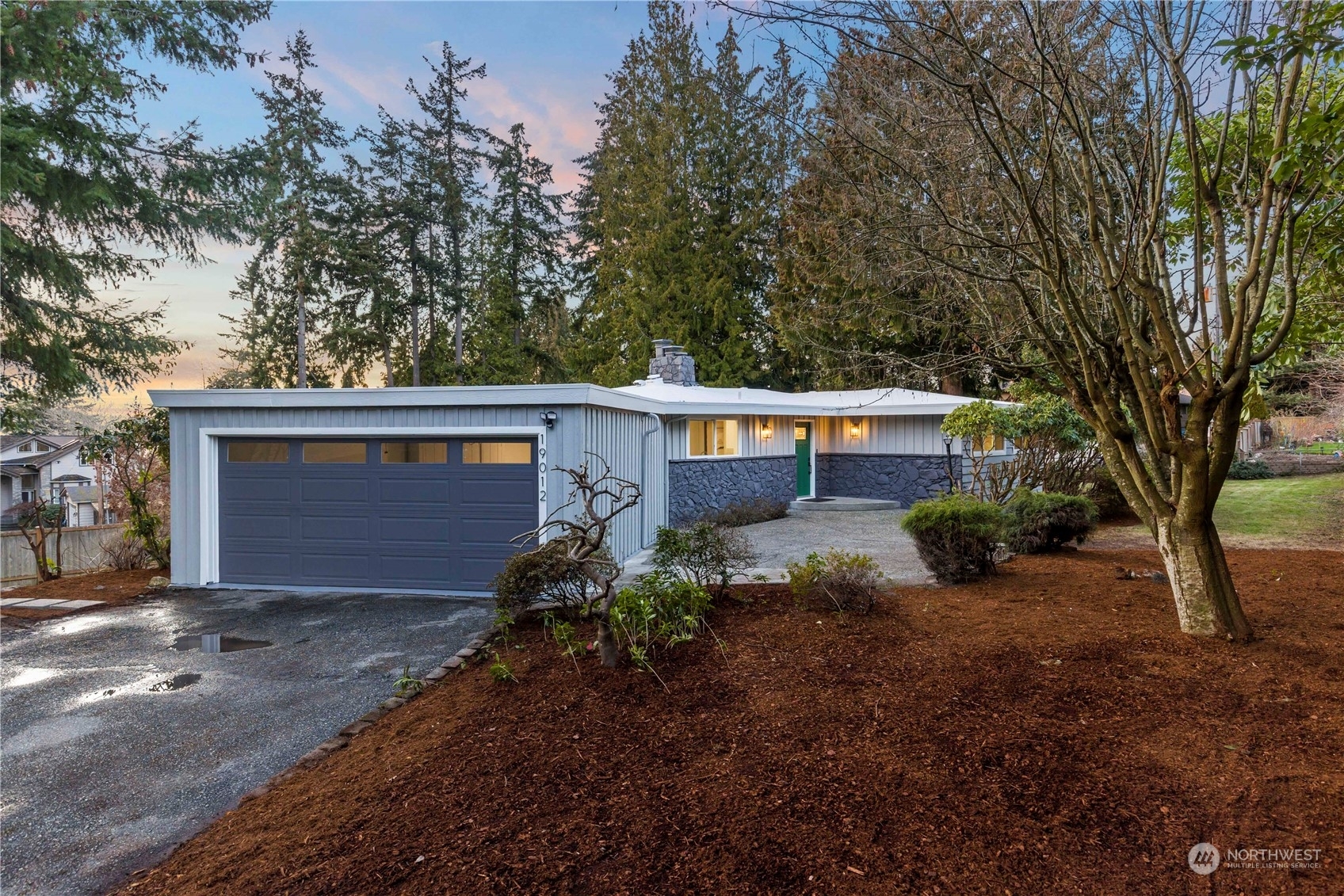Property Photo:  19012 88th Avenue W  WA 98026 