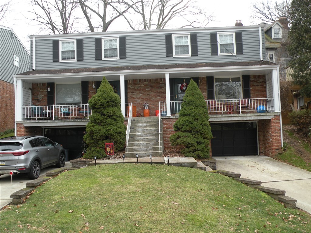 Property Photo: 204-206 Courtney Way PA 15202