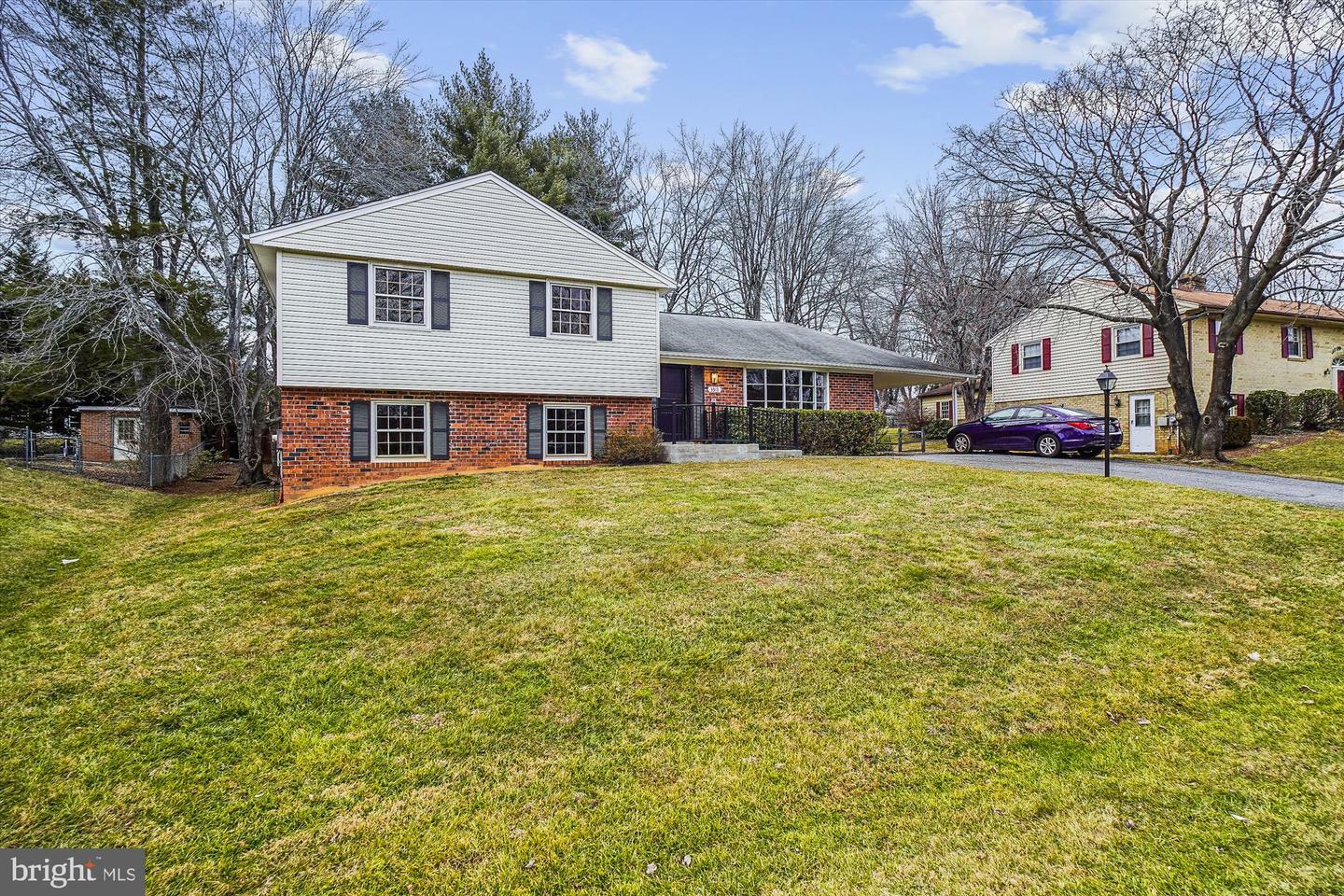 Property Photo: 3313 Llewellyn Field Road MD 20832