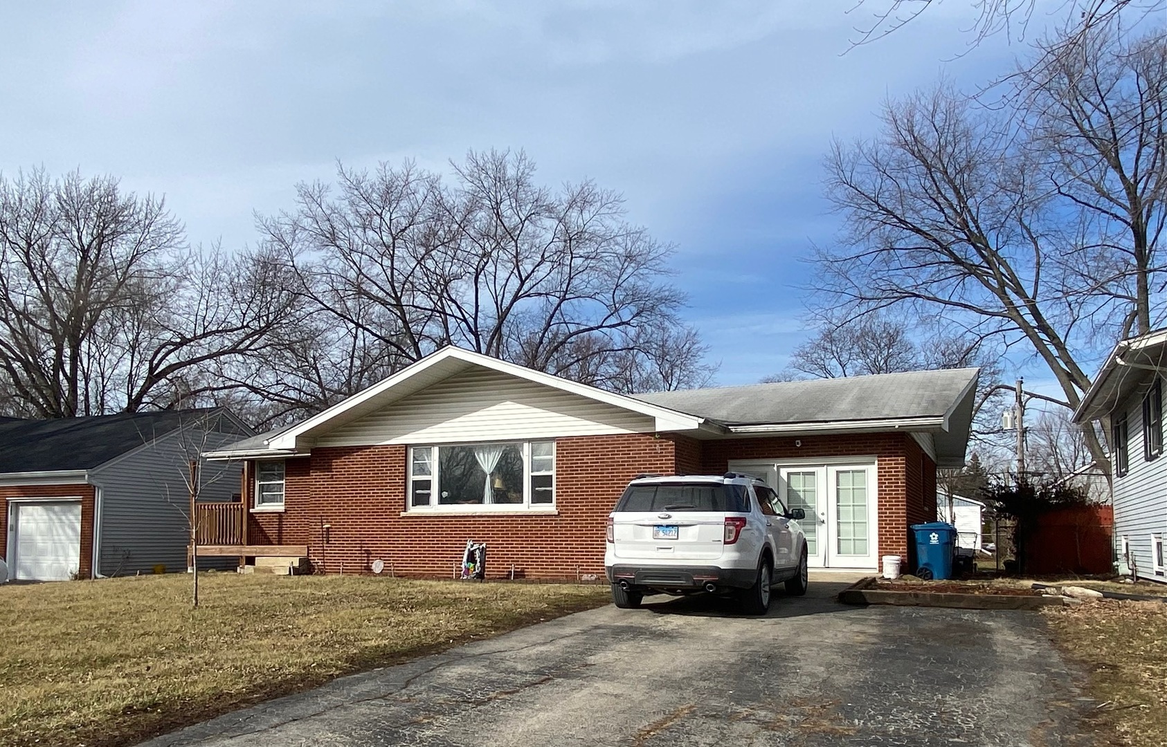 455 Lakelawn Boulevard  Aurora IL 60506 photo