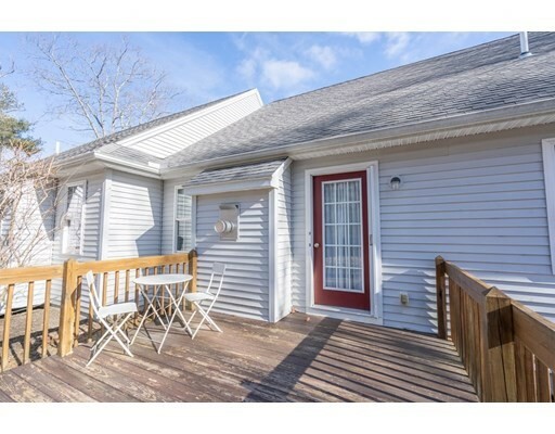 Property Photo:  8 Candlewood Dr 8  MA 01562 