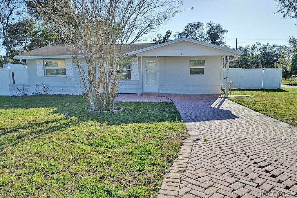 Property Photo: 2 Della Street FL 34465
