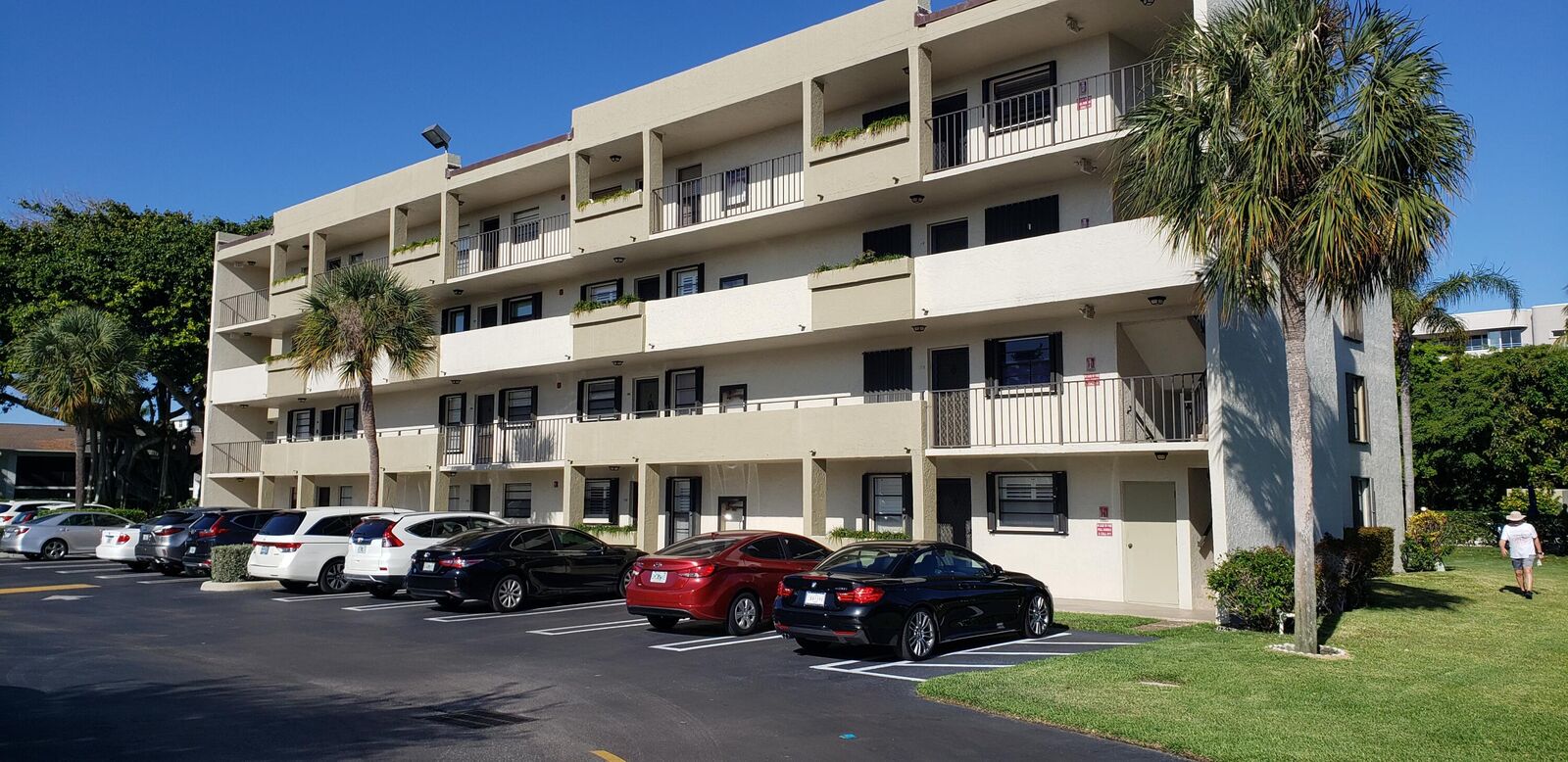 Property Photo: 555 Banyan Tree Lane 407 FL 33483