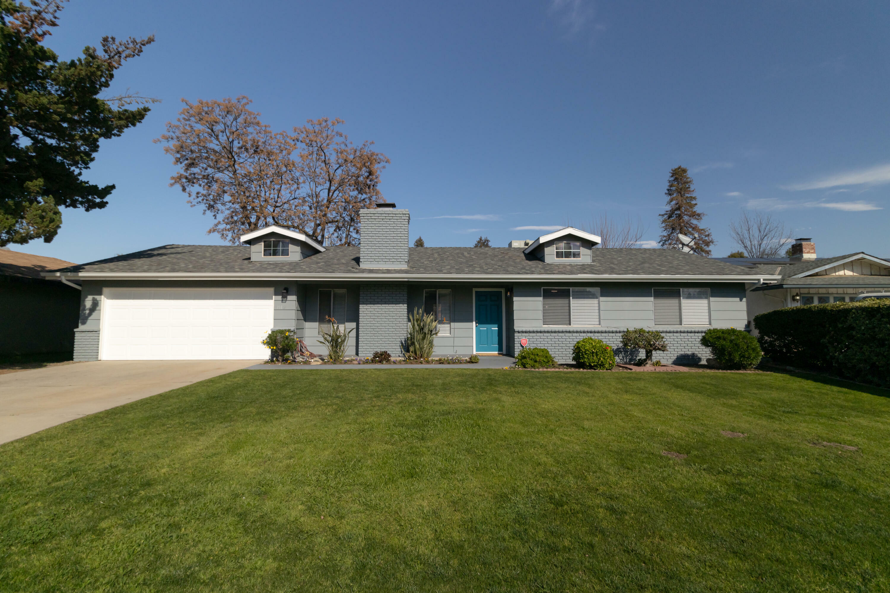 1112 E Feemster Avenue  Visalia CA 93292 photo