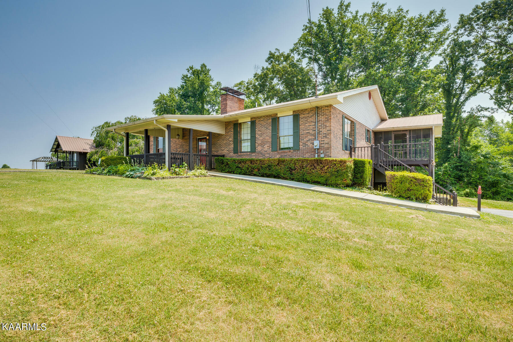 Property Photo: 1172 Flat Hollow Rd TN 37870