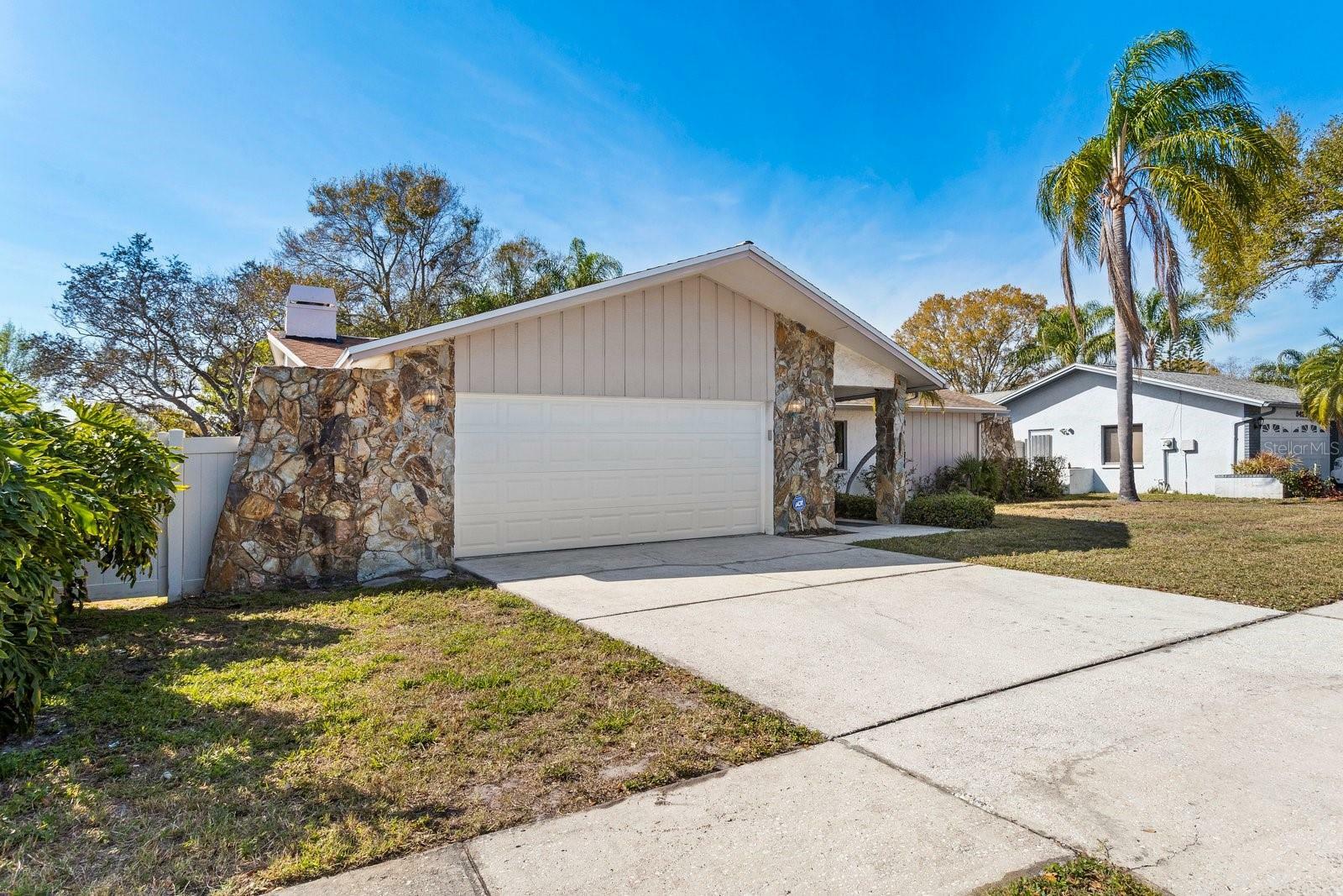 Property Photo:  9426 Laura Anne Drive  FL 33776 