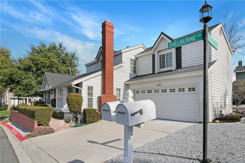 Property Photo: 1643 Shelburne Lane CA 92506