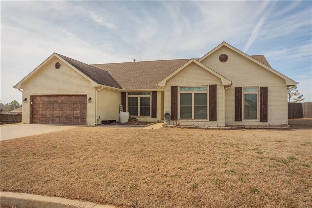 Property Photo: 1808 Henson Court OK 74804