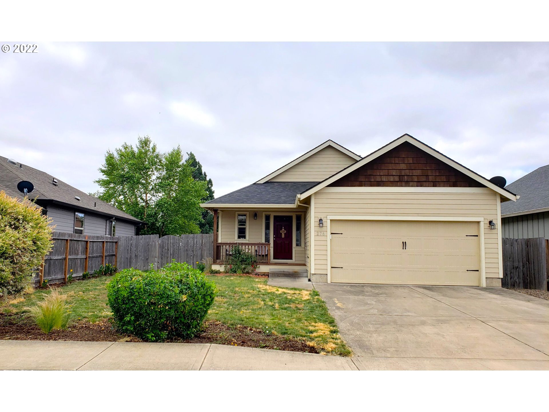 Property Photo:  276 NW Blair St  OR 97378 