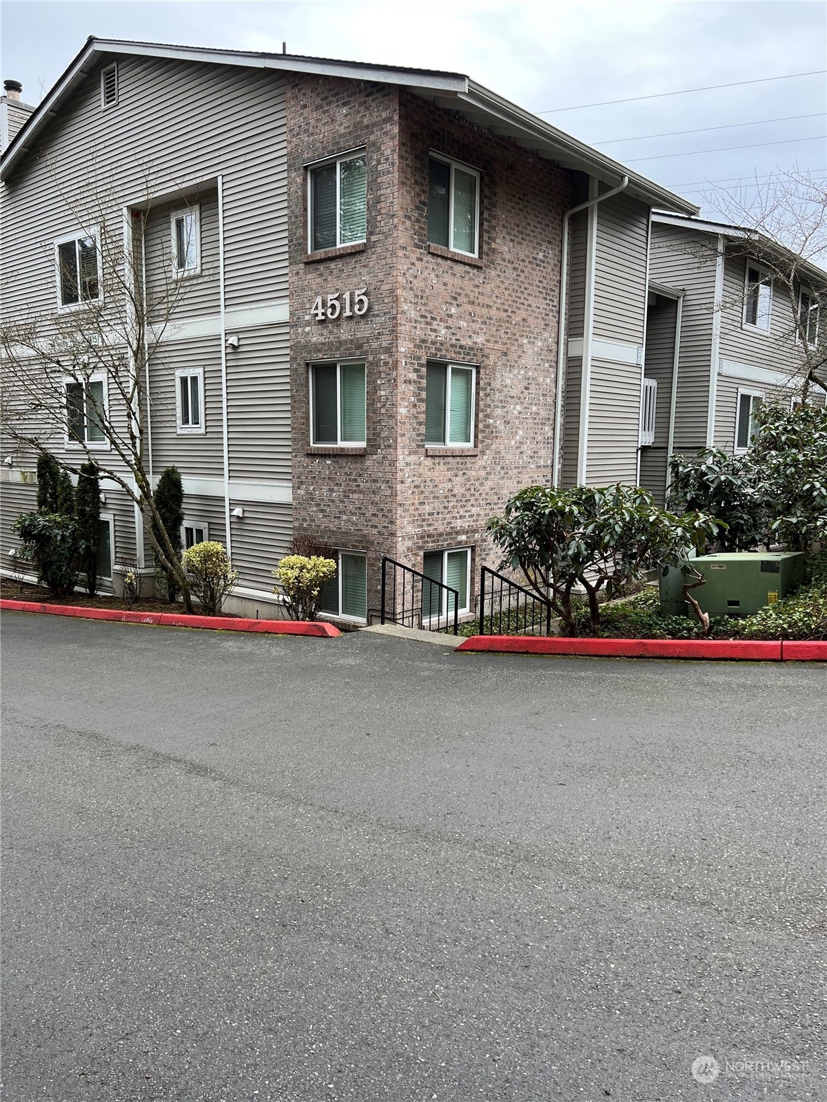 Property Photo:  4515 125th Avenue SE B207  WA 98006 