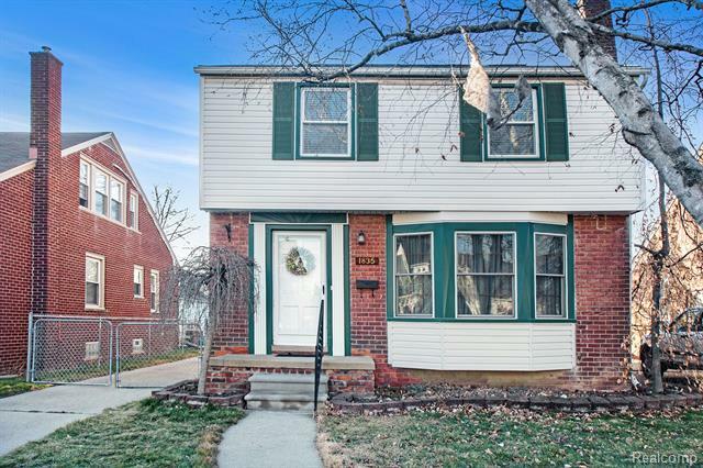 Property Photo:  1835 N Melborn Street  MI 48128 