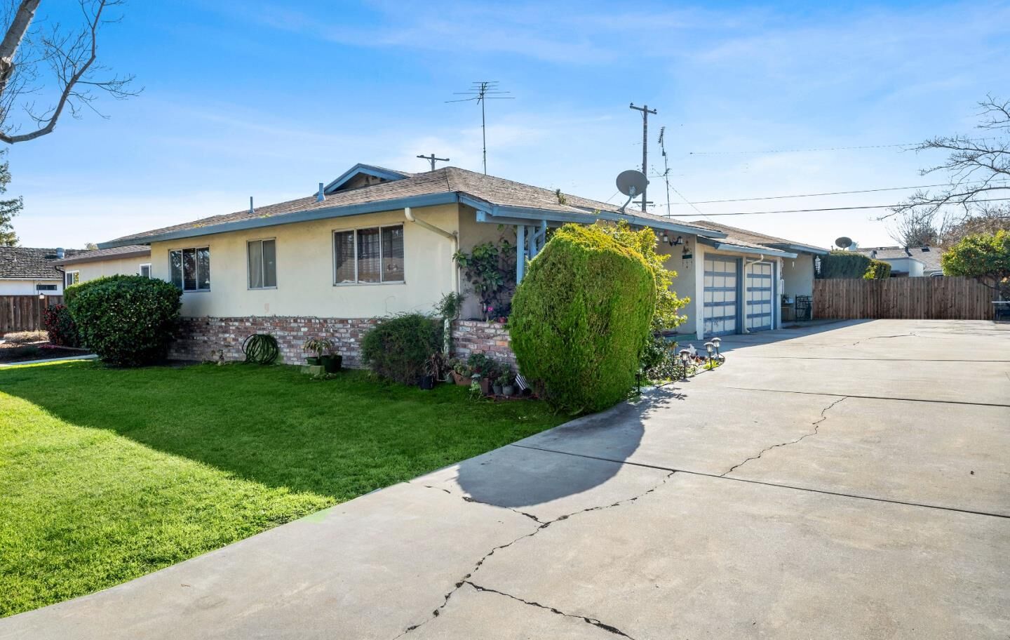 Property Photo:  2332 Patricia Drive  CA 95050 