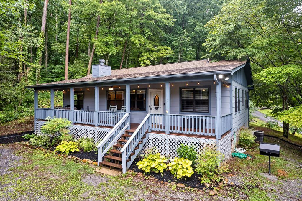 Property Photo:  3941 Ole Smokey Way  TN 37862