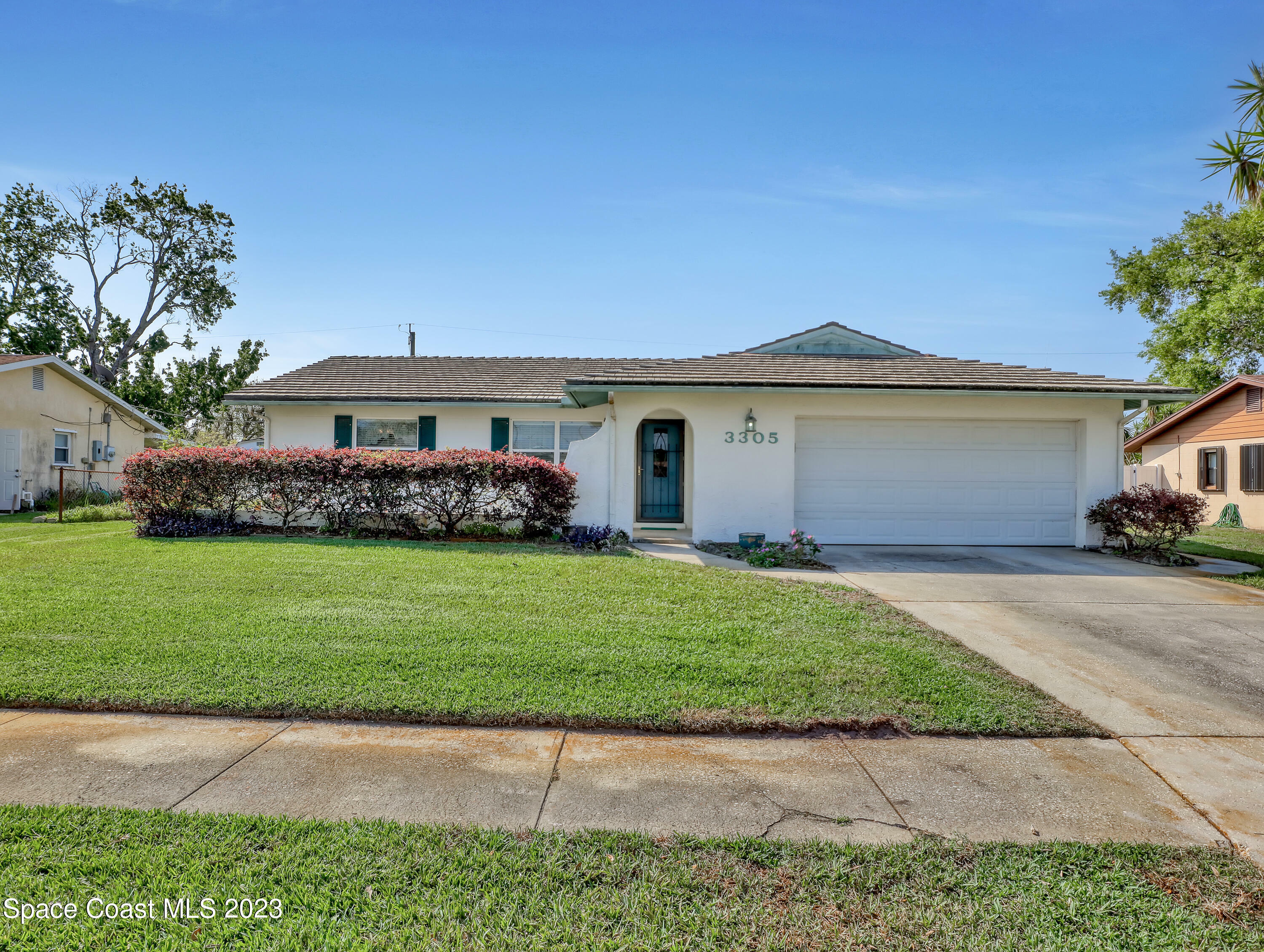 Property Photo:  3305 Heather Drive  FL 32796 